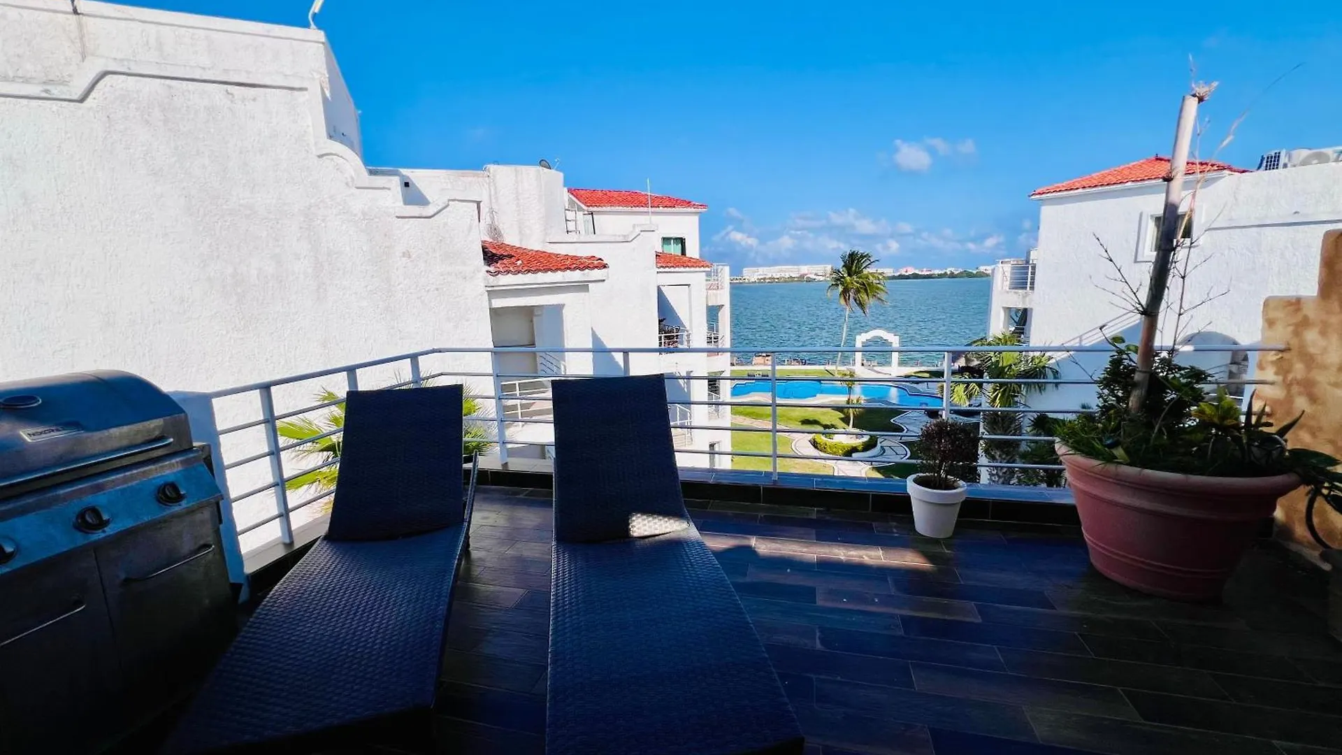 Apartment Villa Paraiso Cancun Mexico